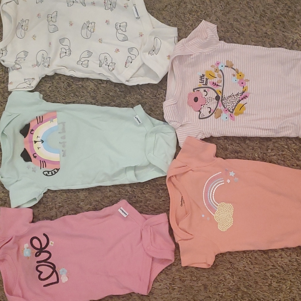 5 Gerber 2 snap onesies